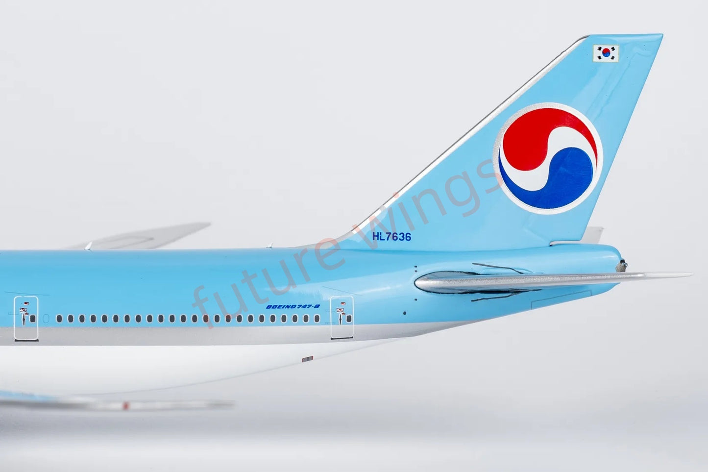 1:400 NG Models NG78039 Korean Air B747-8 HL7636 Aircraft Model+Free Tractor