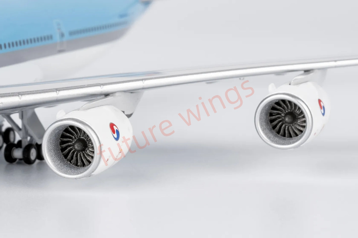 1:400 NG Models NG78039 Korean Air B747-8 HL7636 Aircraft Model+Free Tractor
