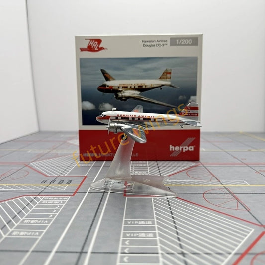 1:200 Herpa Wings 572613 Hawaiian Airlines Douglas DC-3 N33608 Diecast Aircraft Model