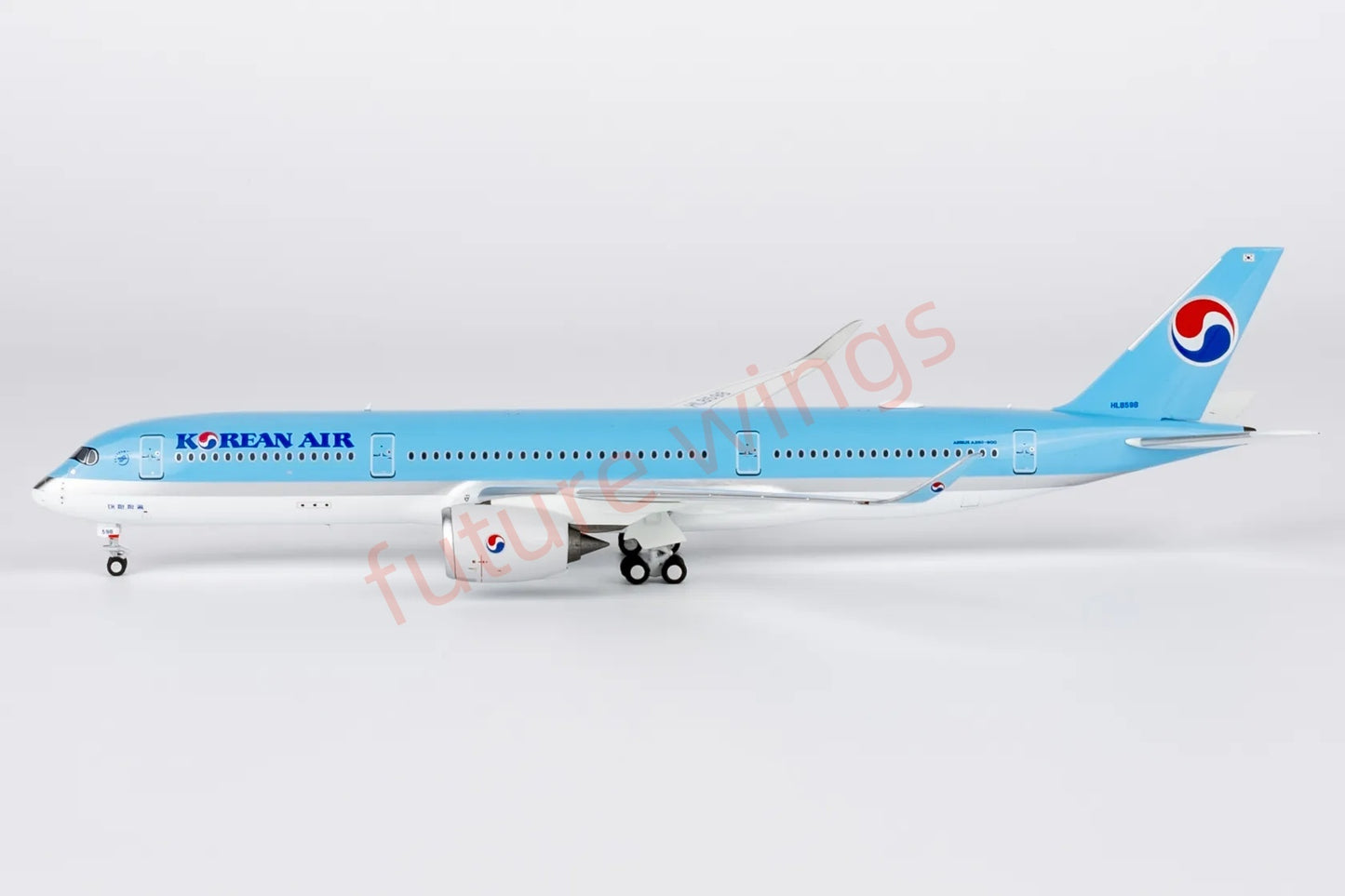 1:400 NG Models NG39102 Korean Air A350-900 HL8598 Aircraft Model+Free Tractor