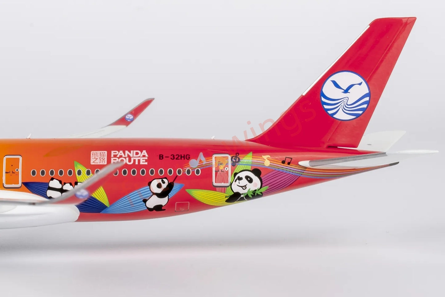 1:400 NG Models NG39104 SiChuan Airlines A350-900 B-32HG "Luxury Package"Aircraft Model+Free Tractor