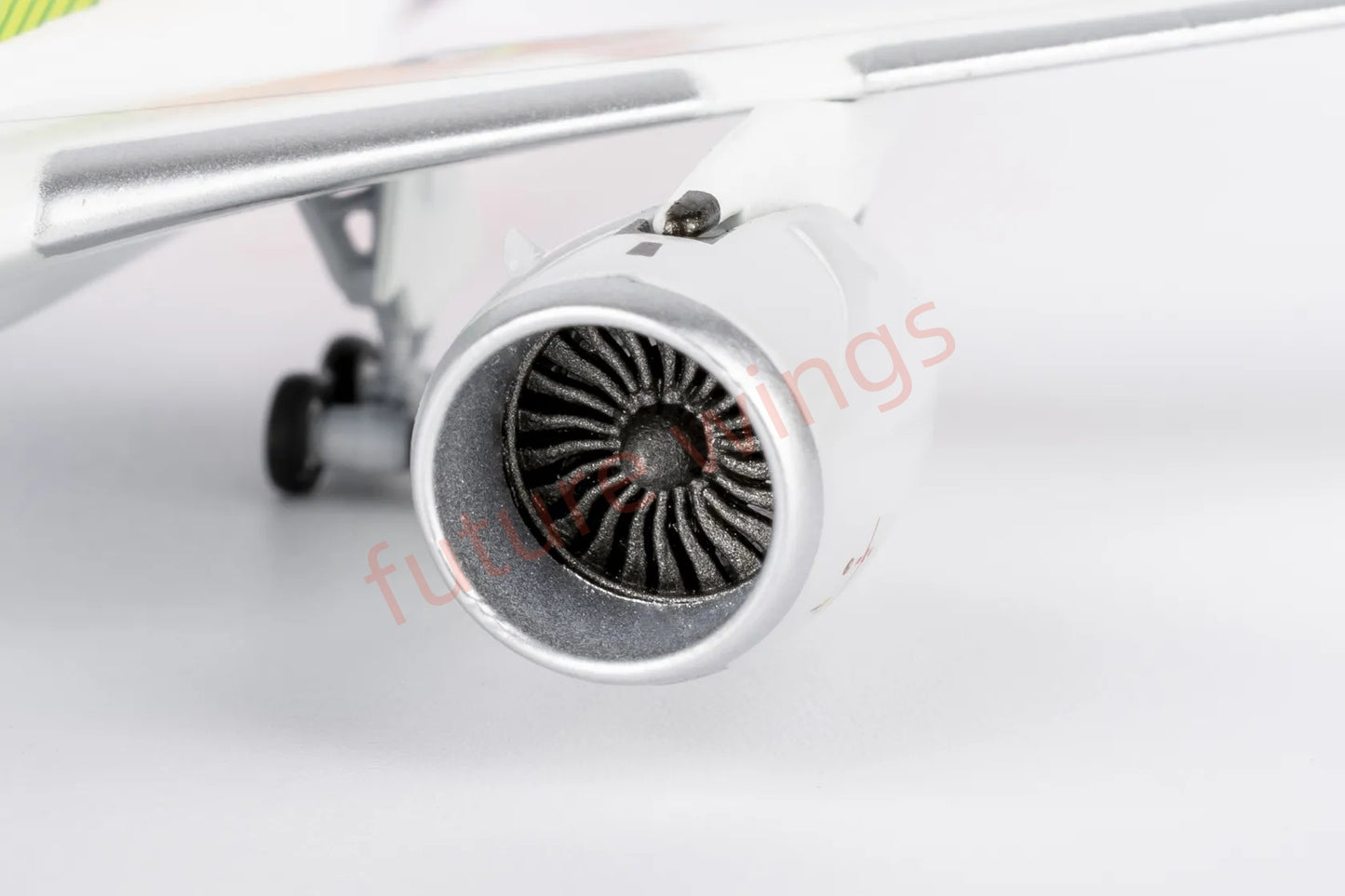 1:400 NG Models NG39104 SiChuan Airlines A350-900 B-32HG "Luxury Package"Aircraft Model+Free Tractor