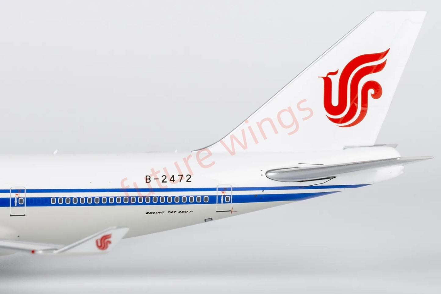 1:400 NG Models NG04006 Air China B747-400 B-2472 Aircraft Model+Free Tractor