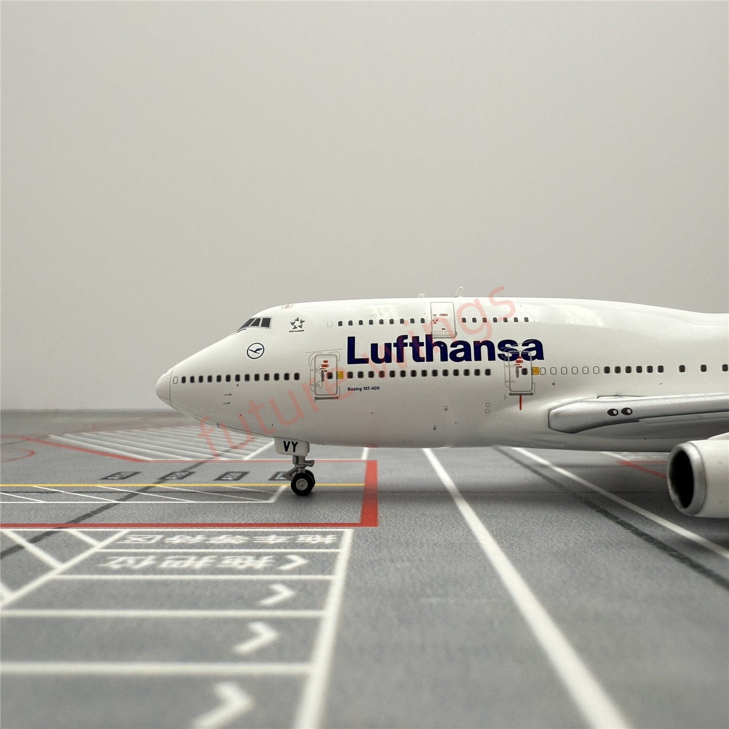 1:400 YY Wings Lufthansa Airlines B747-400 D-ABVY D-ABTA Aircraft Model+Free Tractor