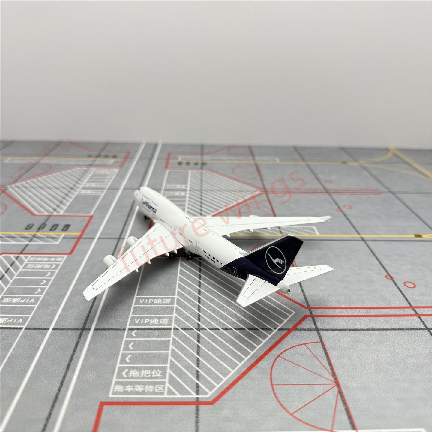 1:400 YY Wings Lufthansa Airlines B747-400 D-ABVY D-ABTA Aircraft Model+Free Tractor