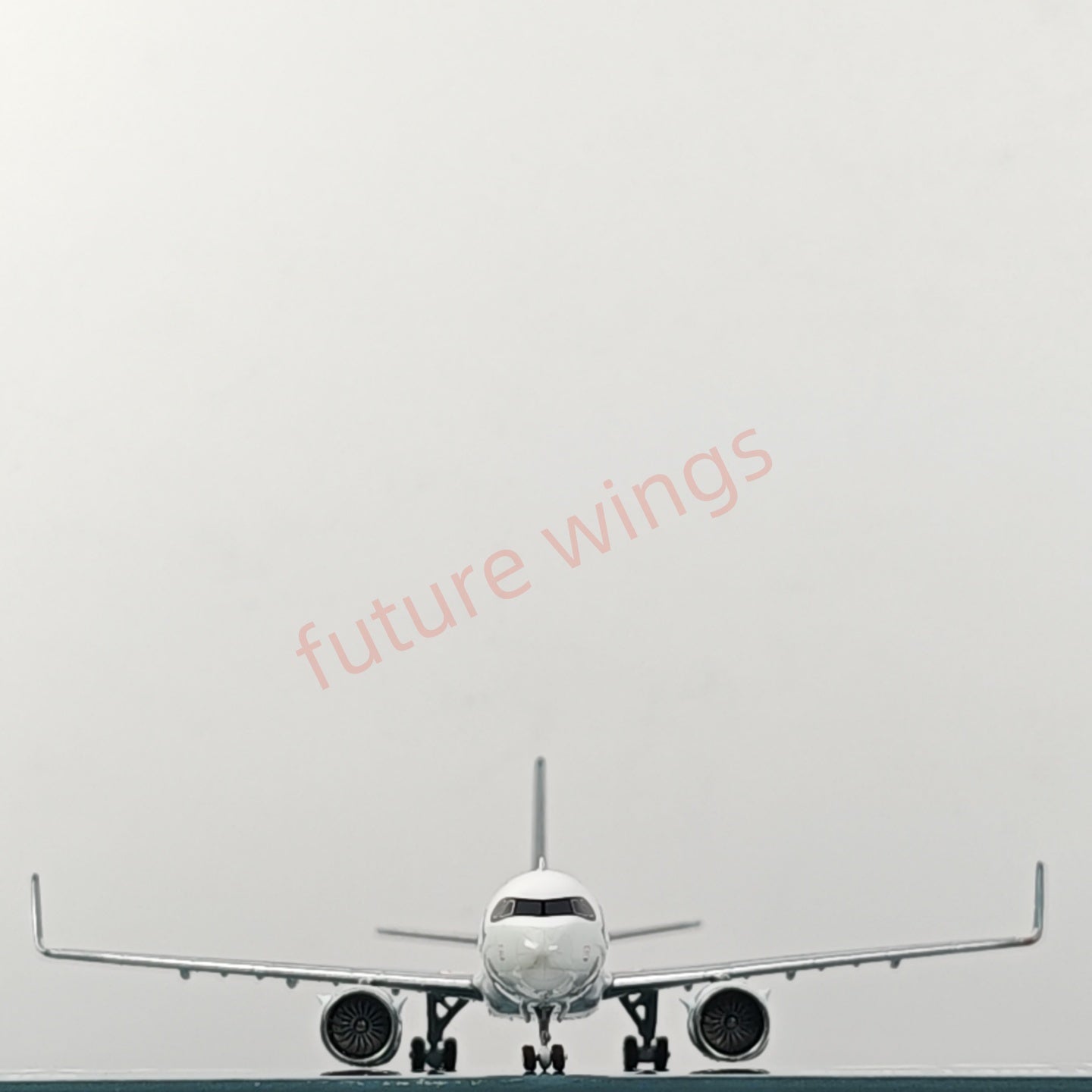 1:400 HYJL Wings Cathay Pacific Airbus A321neo B-HPS Aircraft Model+Free Tractor