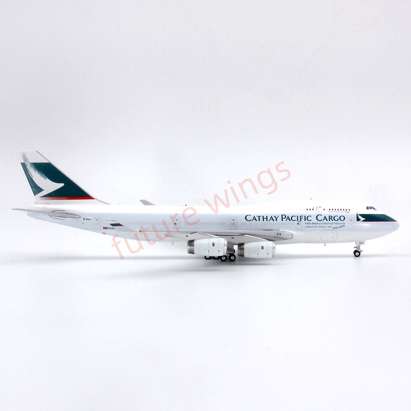 1:400 CW Cathay Pacific Cargo B747-400BCF B-HOU Aircraft Model+Free Tractor
