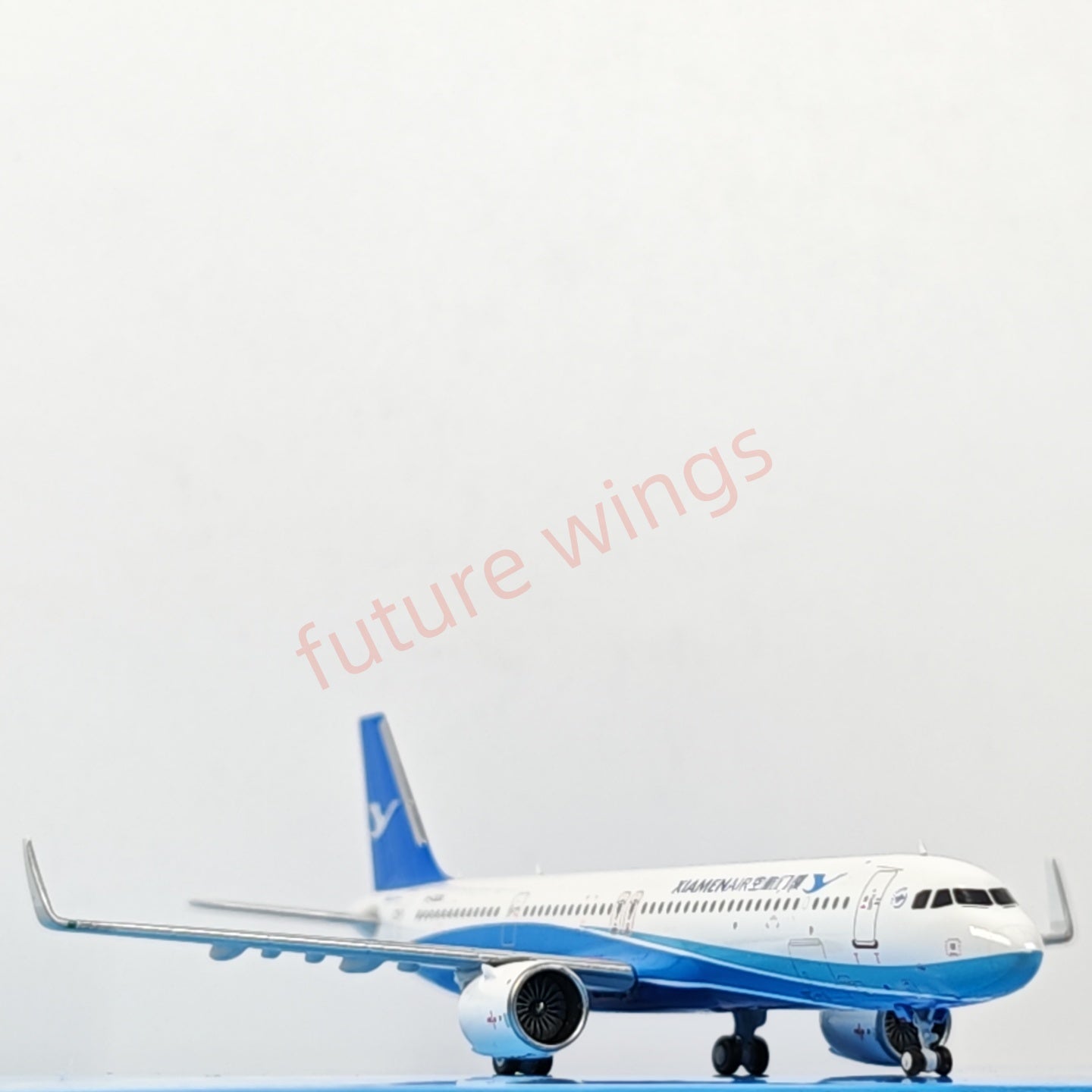 1:400 HYJL Wings Xiamen Airlines A321 B-32GA Aircraft Model+Free Tractor