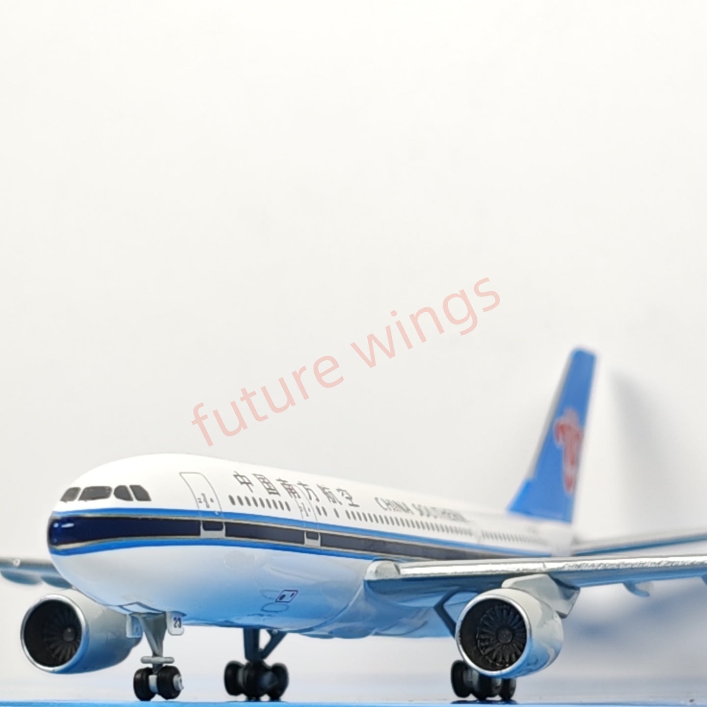 1:400 Jet Model China Southern Airlines A300-600R B-2323 B-2328 B-2329 Aircraft Model+Free Tractor