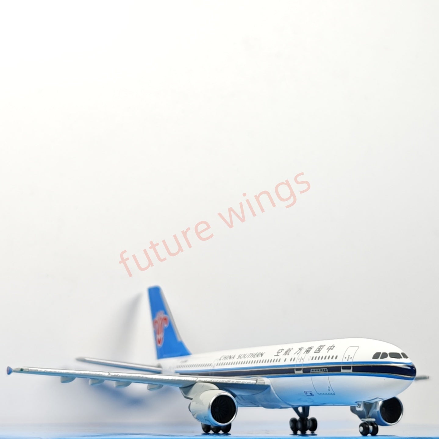 1:400 Jet Model China Southern Airlines A300-600R B-2323 B-2328 B-2329 Aircraft Model+Free Tractor