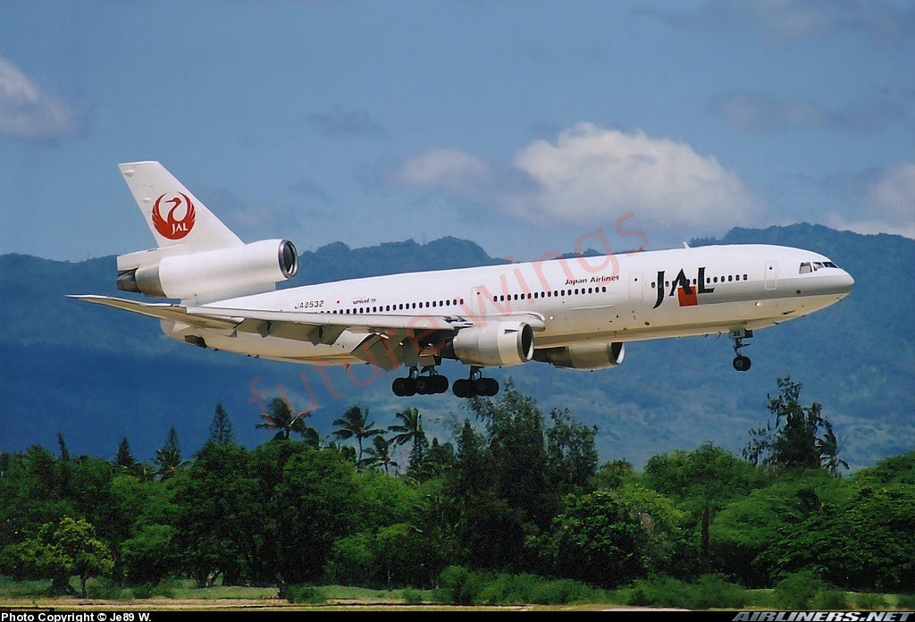1:400 Jet Model Japan Airlines DC-10 JA8530 JA8532 Aircraft Model+Free Tractor