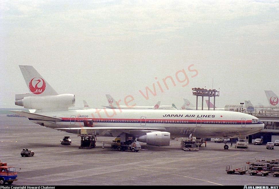 1:400 Jet Model Japan Airlines DC-10 JA8530 JA8532 Aircraft Model+Free Tractor