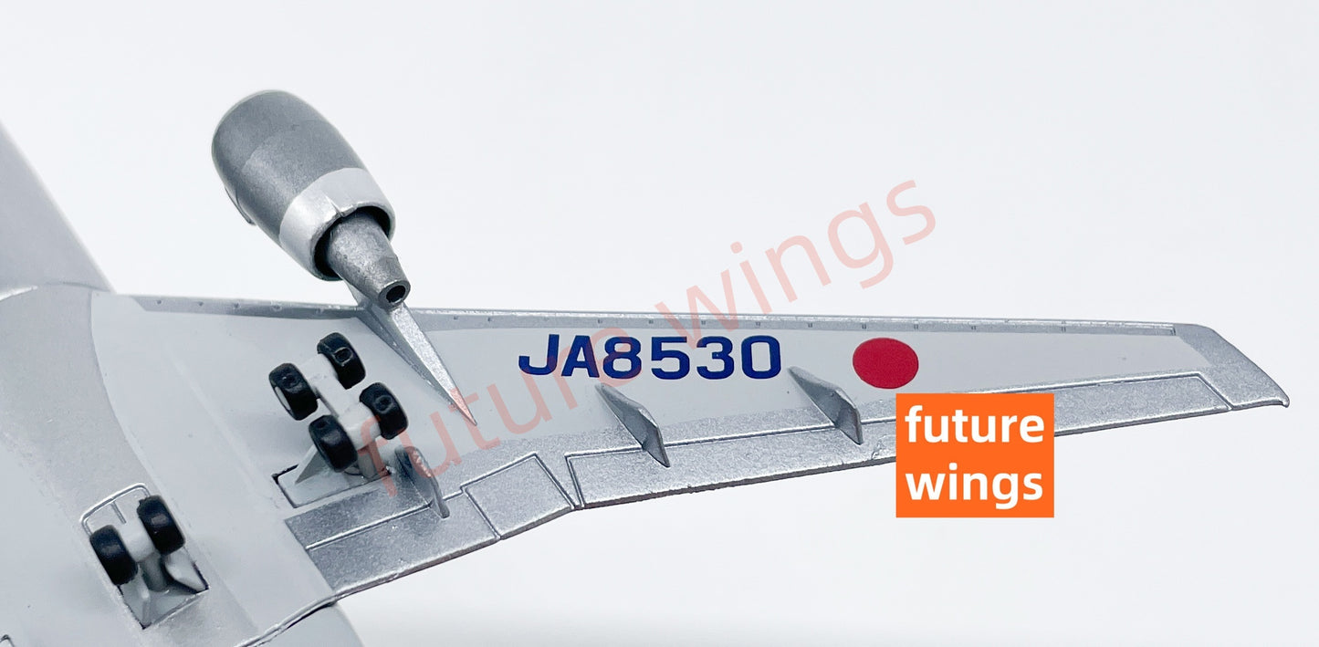 1:400 Jet Model Japan Airlines DC-10 JA8530 JA8532 Aircraft Model+Free Tractor