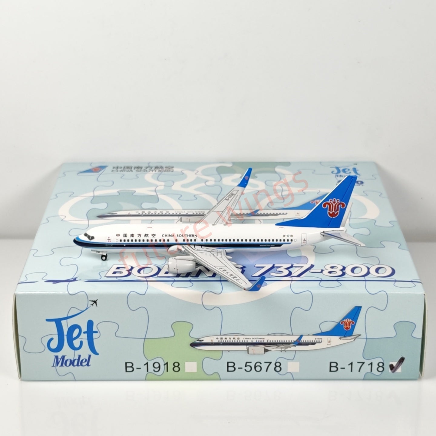 1:400 Jet Model China Southern Airlines B737-800 B-1718 B-1918 B-5678 Aircraft Model+Free Tractor