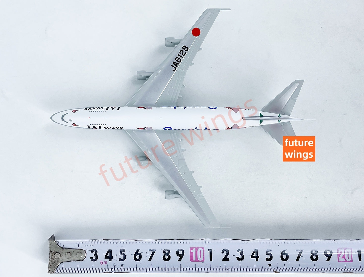 1:400 Jet Model Japan Airlines JAL B747-100 JA8128 Aircraft Model+Free Tractor