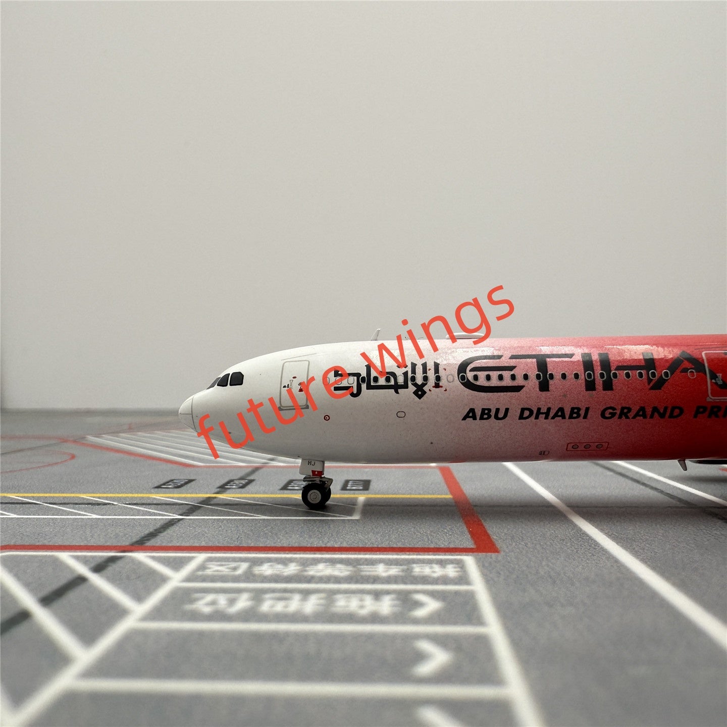 1:400 YY Wings Etihad Airways A340-600 A6-EHJ Aircraft Model+Free Tractor