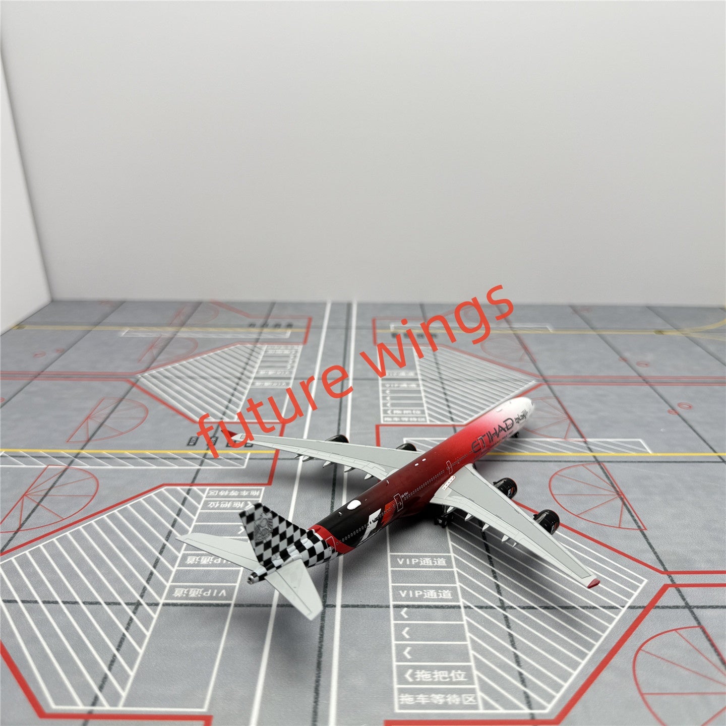 1:400 YY Wings Etihad Airways A340-600 A6-EHJ Aircraft Model+Free Tractor