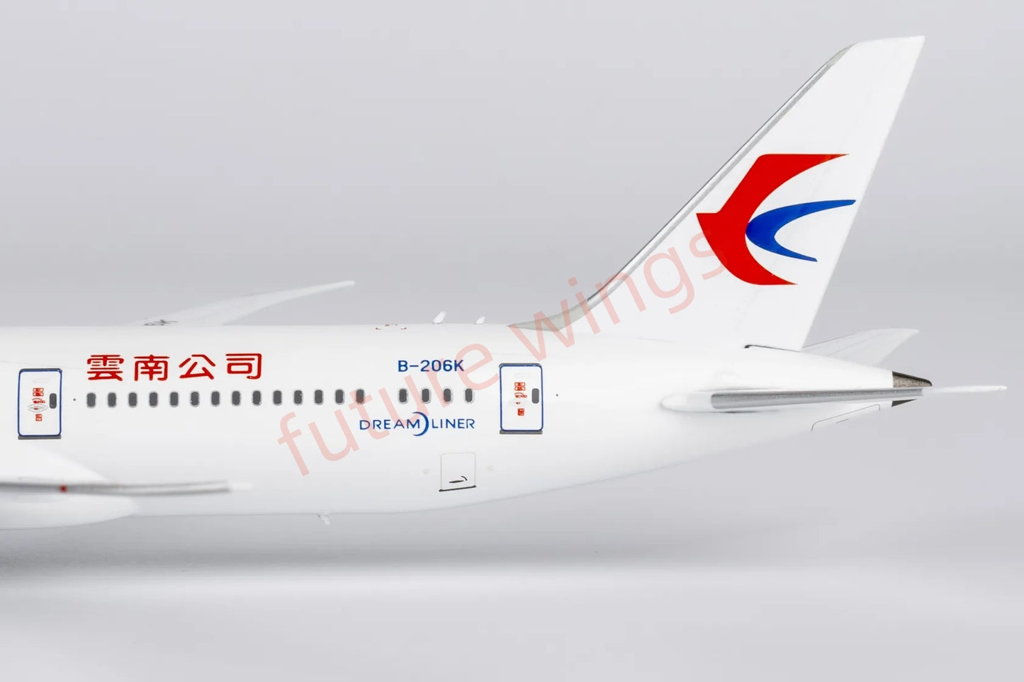 1:400 NG Models NG55138 China Eastern Airlines B787-9 B-206K Aircraft Model+Free Tractor