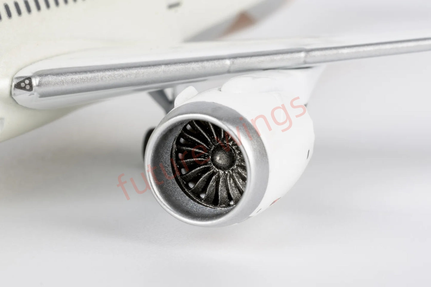 1:400 NG Models NG56032 Etihad Airways B787-10 A6-BMB Aircraft Model+Free Tractor