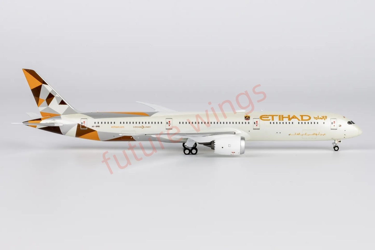 1:400 NG Models NG56032 Etihad Airways B787-10 A6-BMB Aircraft Model+Free Tractor