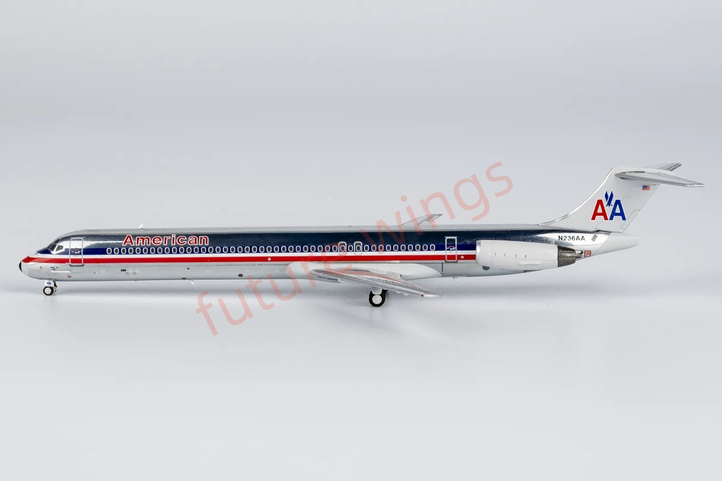 1:400 NG Models NG83008 American Airlines MD-82 N236AA Aircraft Model+Free Tractor