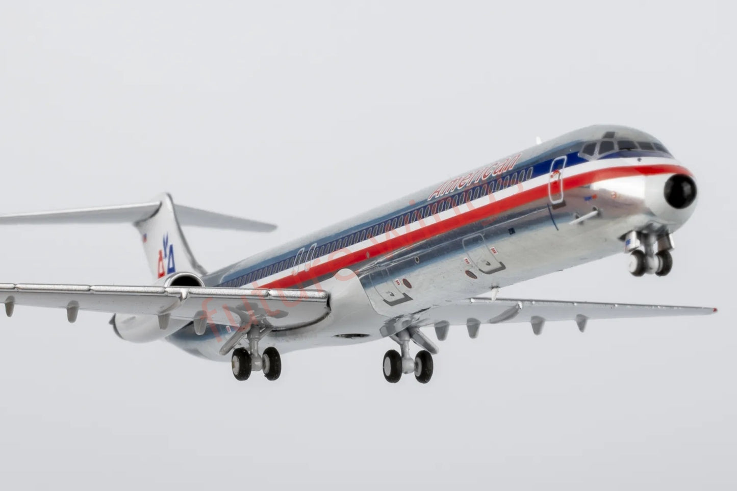 1:400 NG Models NG83008 American Airlines MD-82 N236AA Aircraft Model+Free Tractor