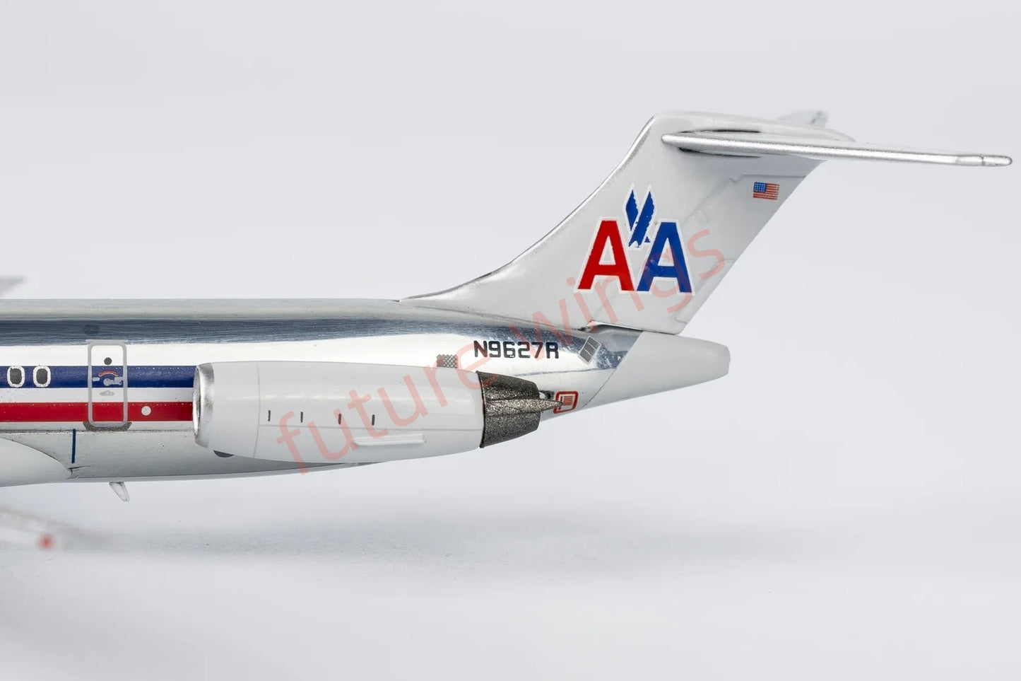 1:400 NG Models NG83009 American Airlines MD-82 N9627 Aircraft Model+Free Tractor