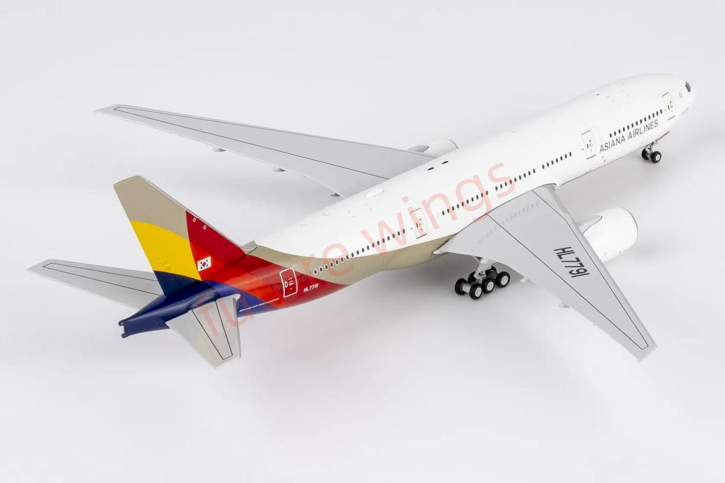 1:400 NG Models NG72066 Asiana Airlines B777-200ER HL7791 Aircraft Model+Free Tractor