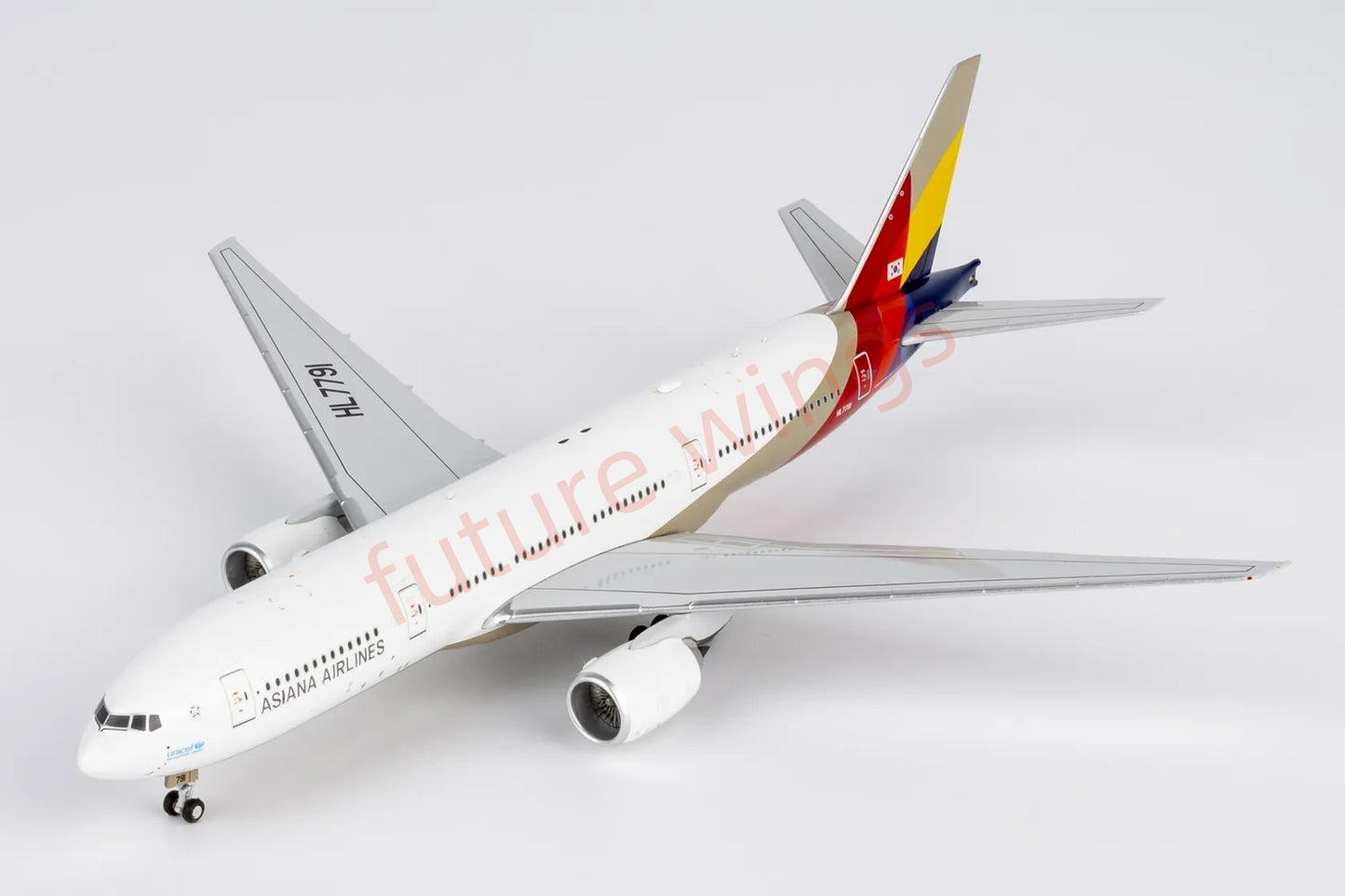 1:400 NG Models NG72066 Asiana Airlines B777-200ER HL7791 Aircraft Model+Free Tractor