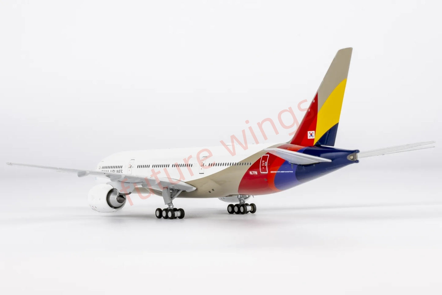 1:400 NG Models NG72066 Asiana Airlines B777-200ER HL7791 Aircraft Model+Free Tractor