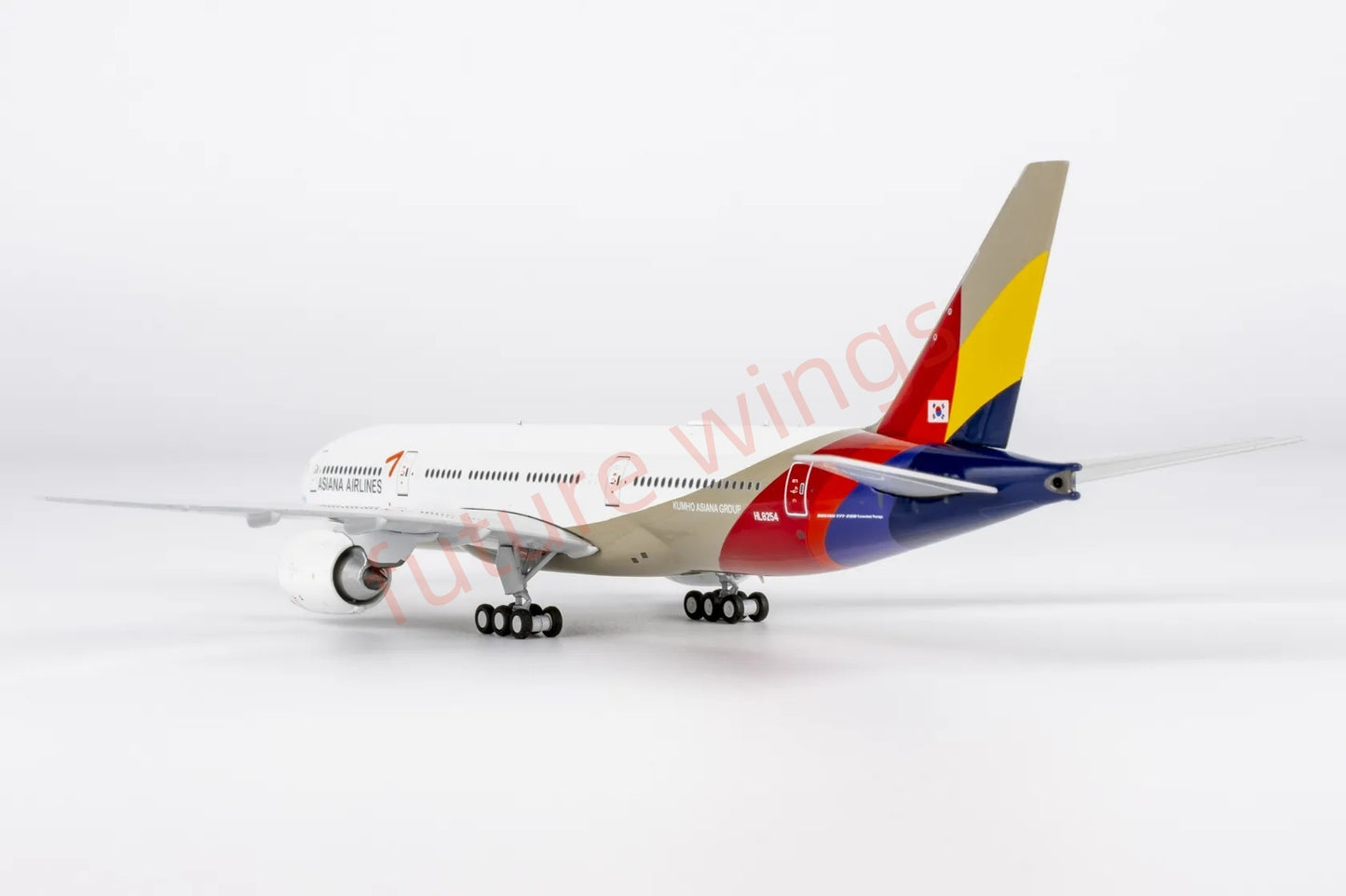 1:400 NG Models NG72065 Asiana Airlines B777-200ER HL8254 Aircraft Model+Free Tractor