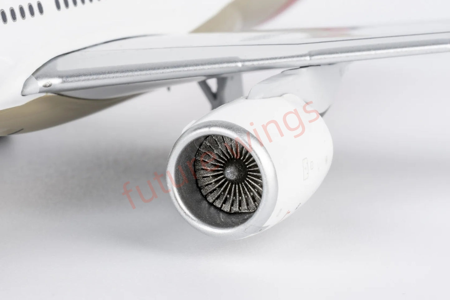 1:400 NG Models NG72065 Asiana Airlines B777-200ER HL8254 Aircraft Model+Free Tractor