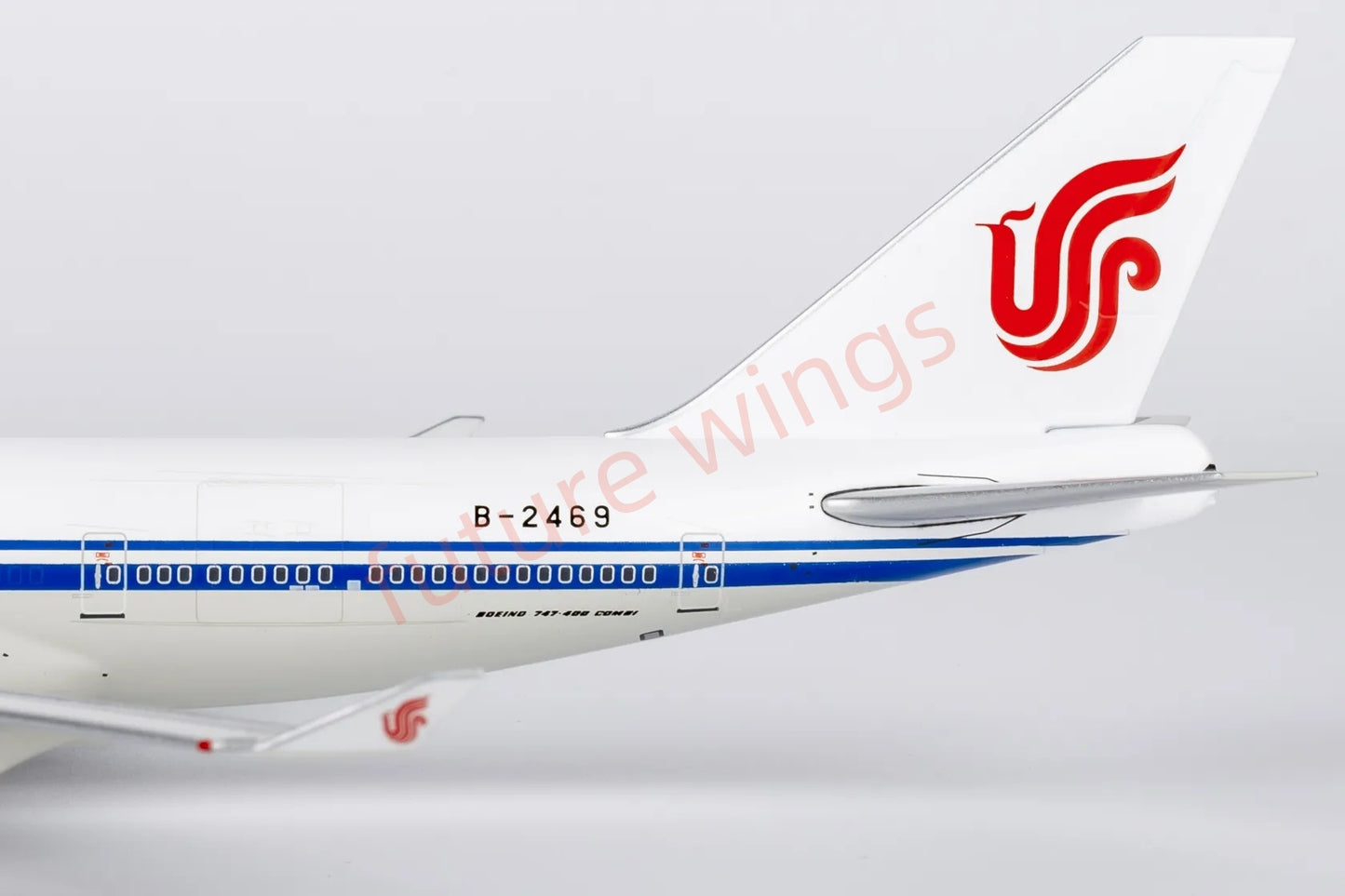 1:400 NG Models NG04008 Air China B747-400M B-2469 Aircraft Model+Free Tractor