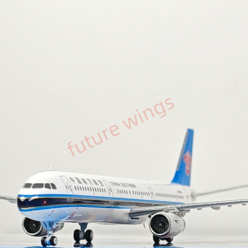 1:400 C model China Southern Airlines A321 B-6979 Aircraft Model+Free Tractor