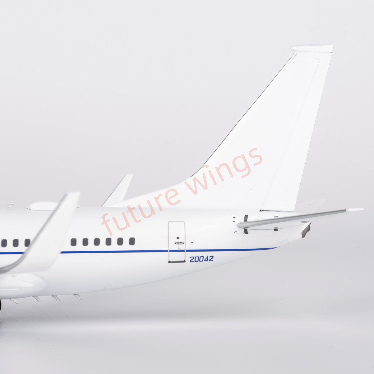 1:200 NG Models NG05008 USAF B737-700 C-40B 20042 Diecast Aircraft Model