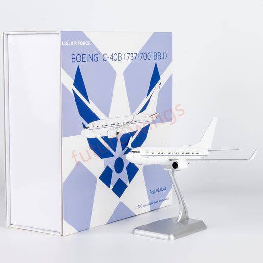 1:200 NG Models NG05008 USAF B737-700 C-40B 20042 Diecast Aircraft Model