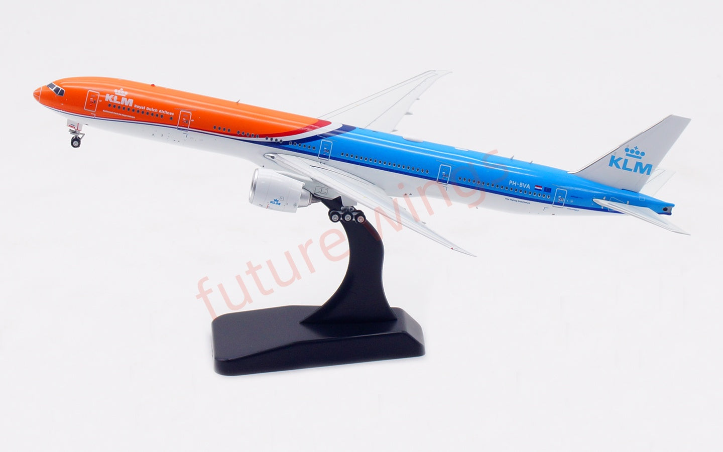 1:400 Aviation400 KLM B777-300ER PH-BVA Aircraft Model Free Tractor+Stand