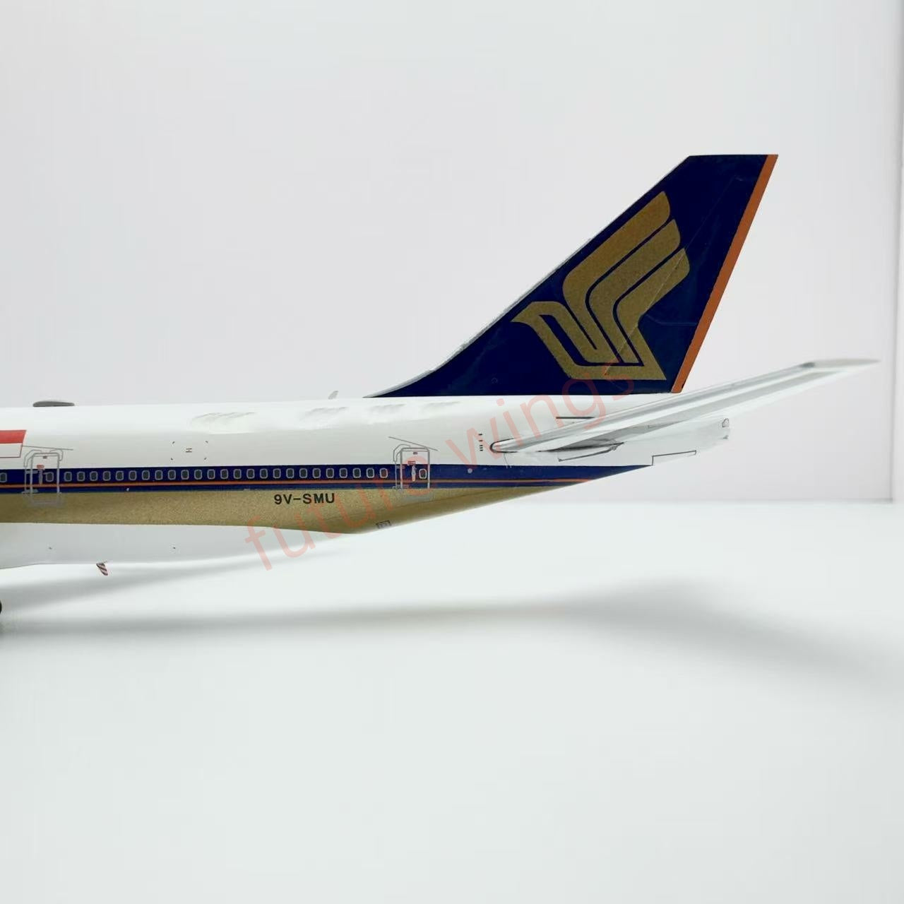 1:400 YY Wings Singapore Airlines B747-400 9V-SMU Aircraft Model Free Tractor+Stand