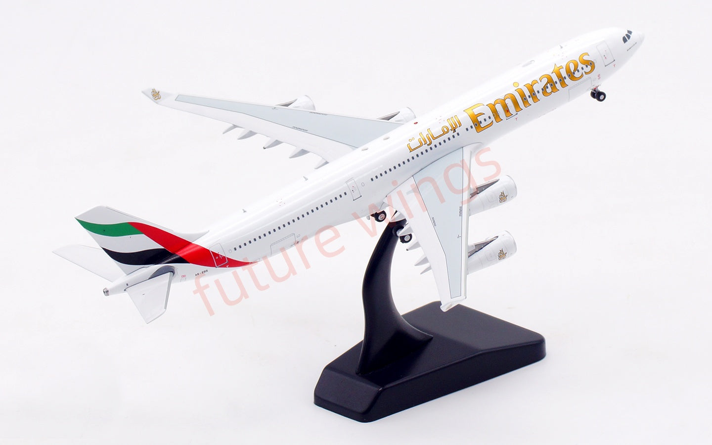 1:400 Aviation400 Emirates Airways A340-300 A6-ERS Aircraft Model Free Tractor+Stand