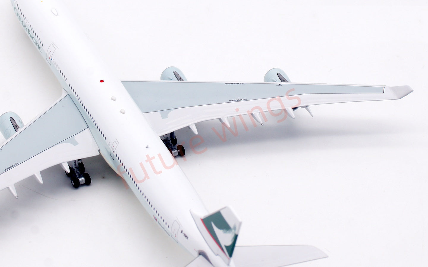 1:400 Aviation400 Cathay Pacific A340-300 B-HMX Aircraft Model Free Tractor+Stand