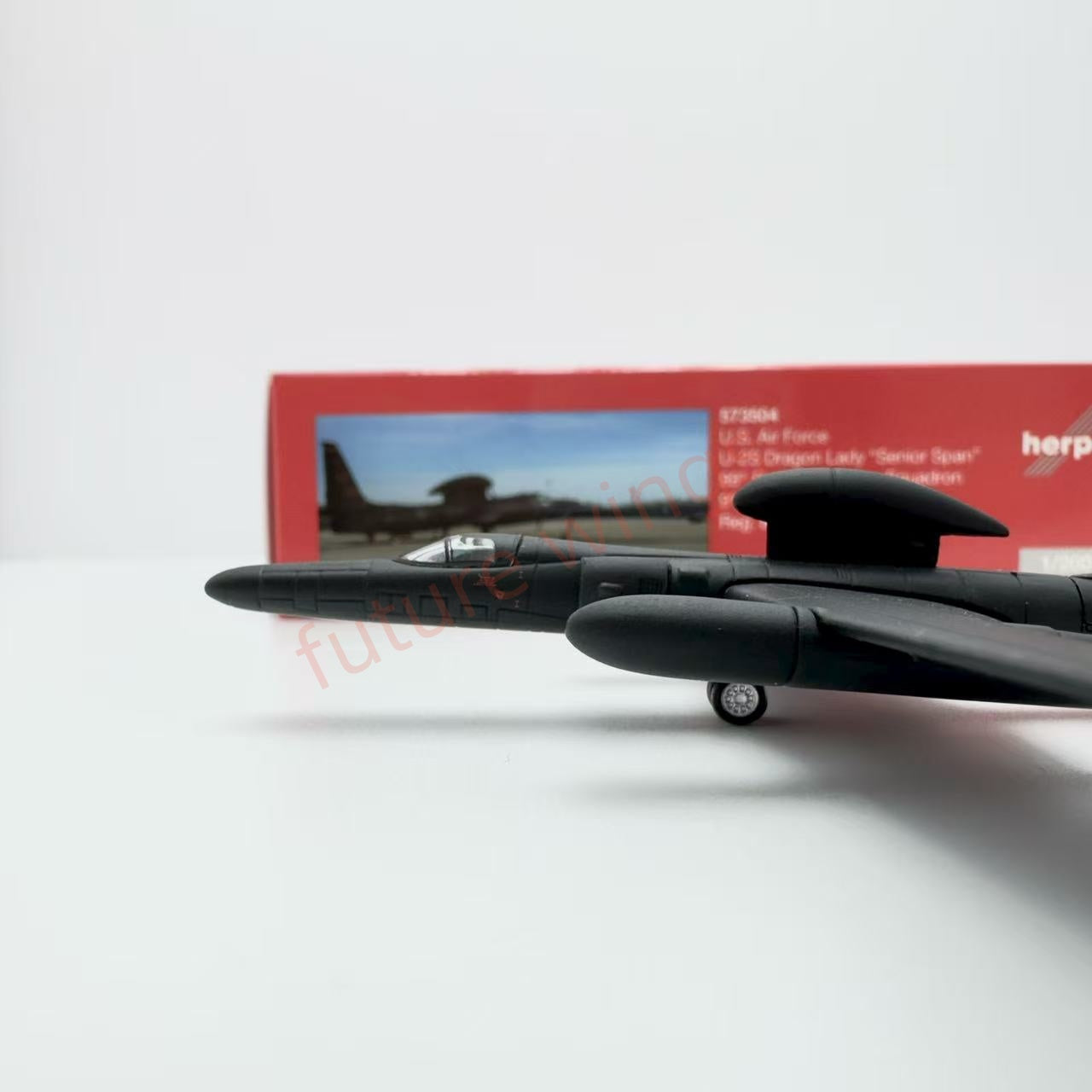 1:200 Herpa Wings 573504 USAF U-2S Dragon Lady "Senior Span" 80-1084 Diecast Aircraft Model