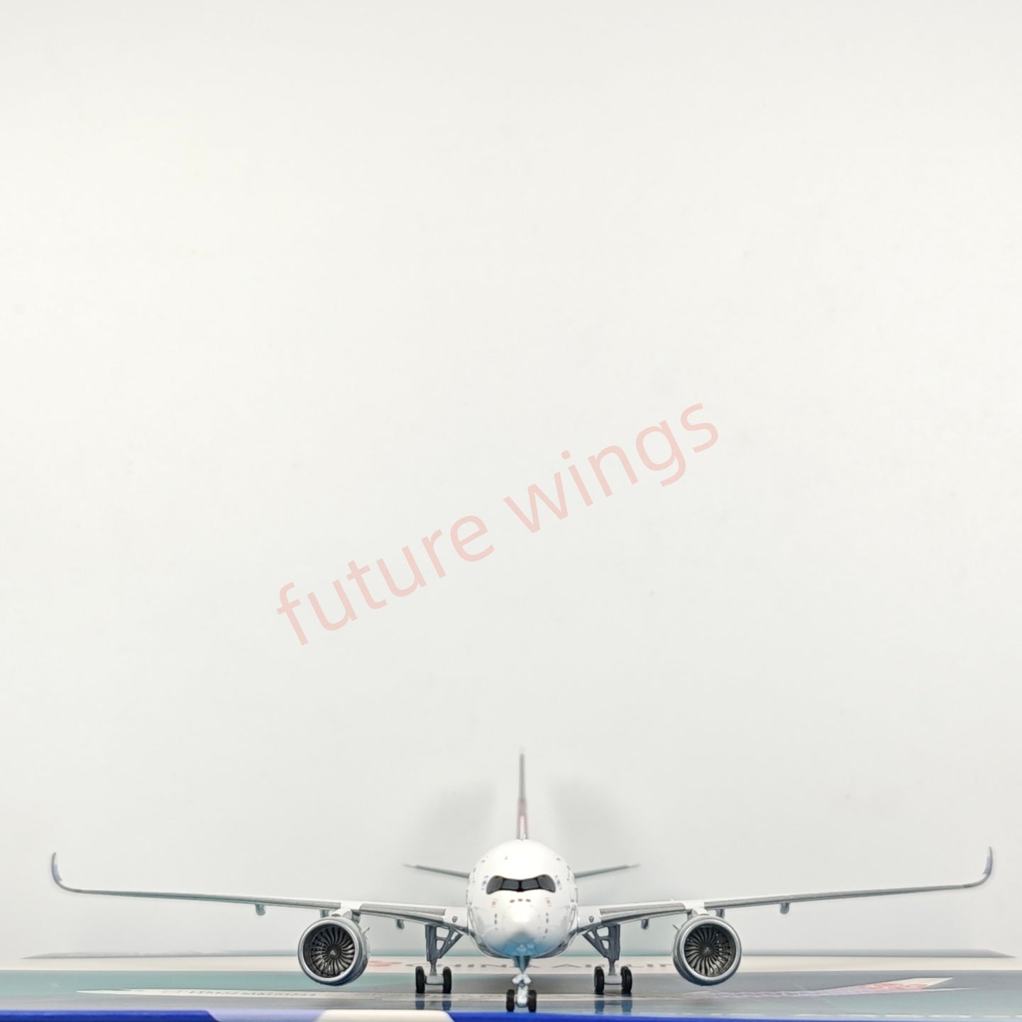 1:400 AeroPolaris China Airlines A350-900 B-18918 Aircraft Model+Free Tractor