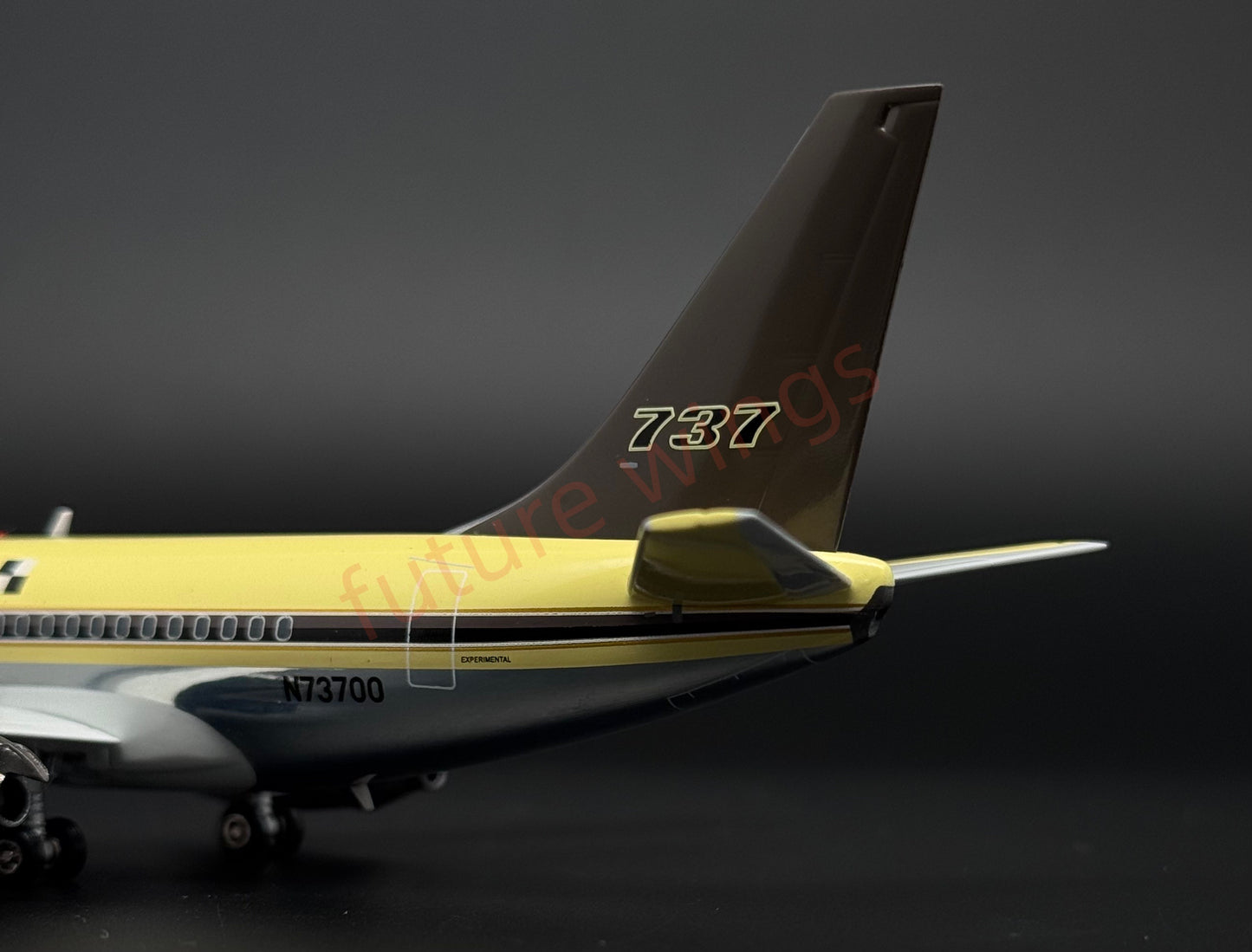 1:200 KJ Model(InFlight200*）B737 N73700 "First Flight of B737"Diecast Aircraft Model