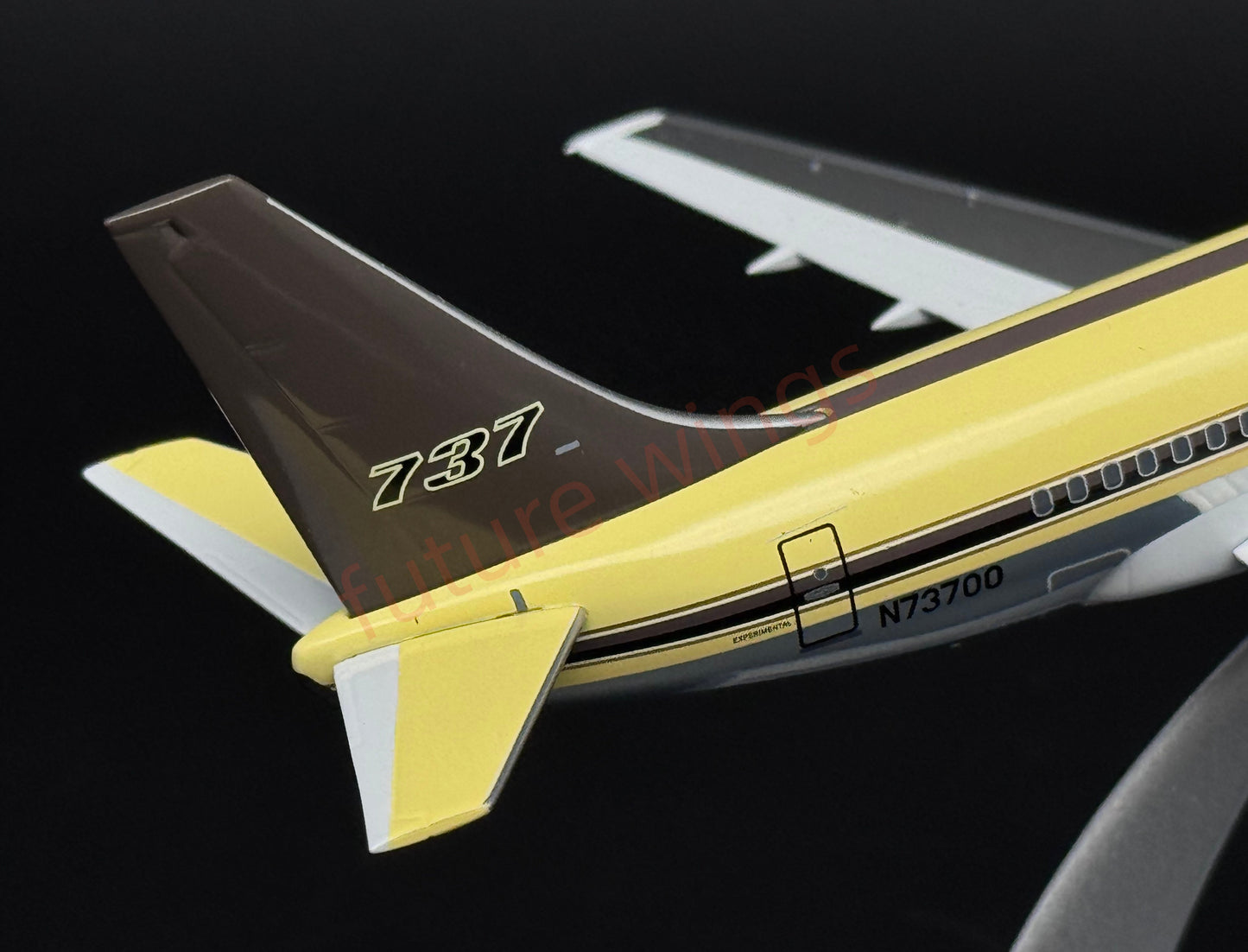 1:200 KJ Model(InFlight200*）B737 N73700 "First Flight of B737"Diecast Aircraft Model