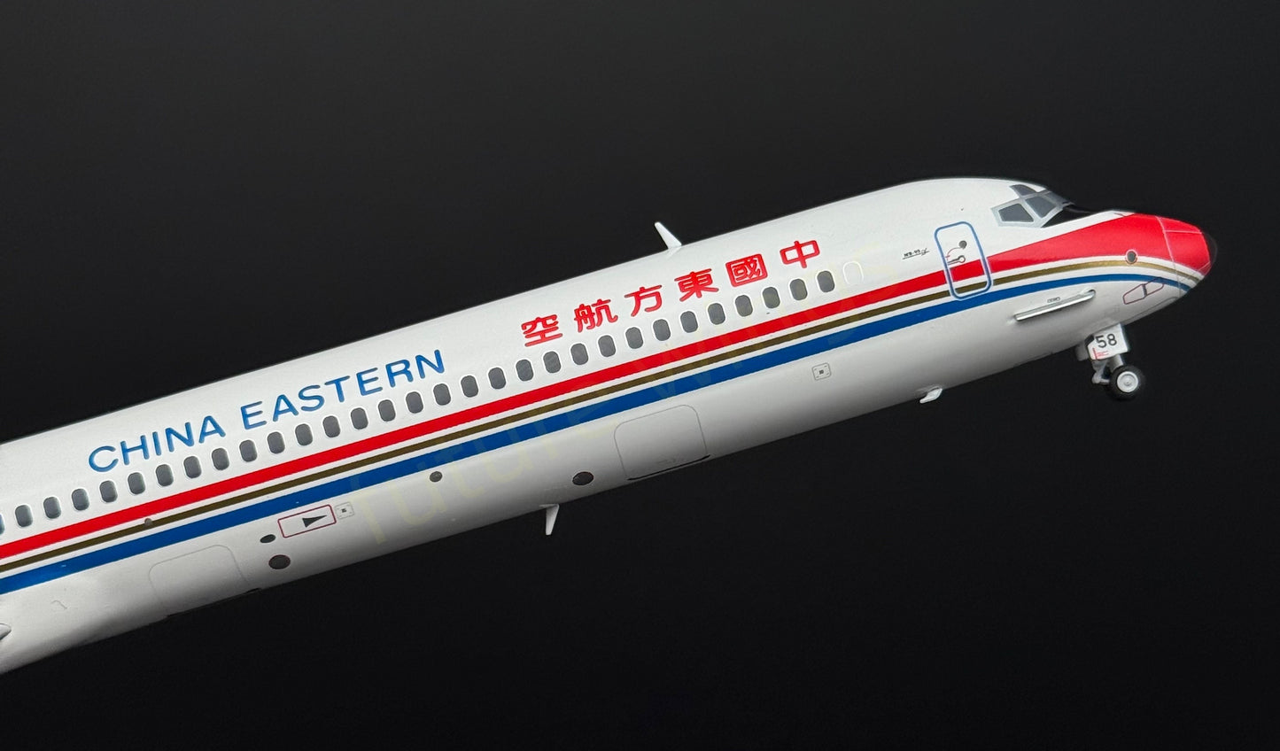 1:200 KJ Model（JC Wings) China Eastern MD-90 B-2258 Diecast Aircraft Model