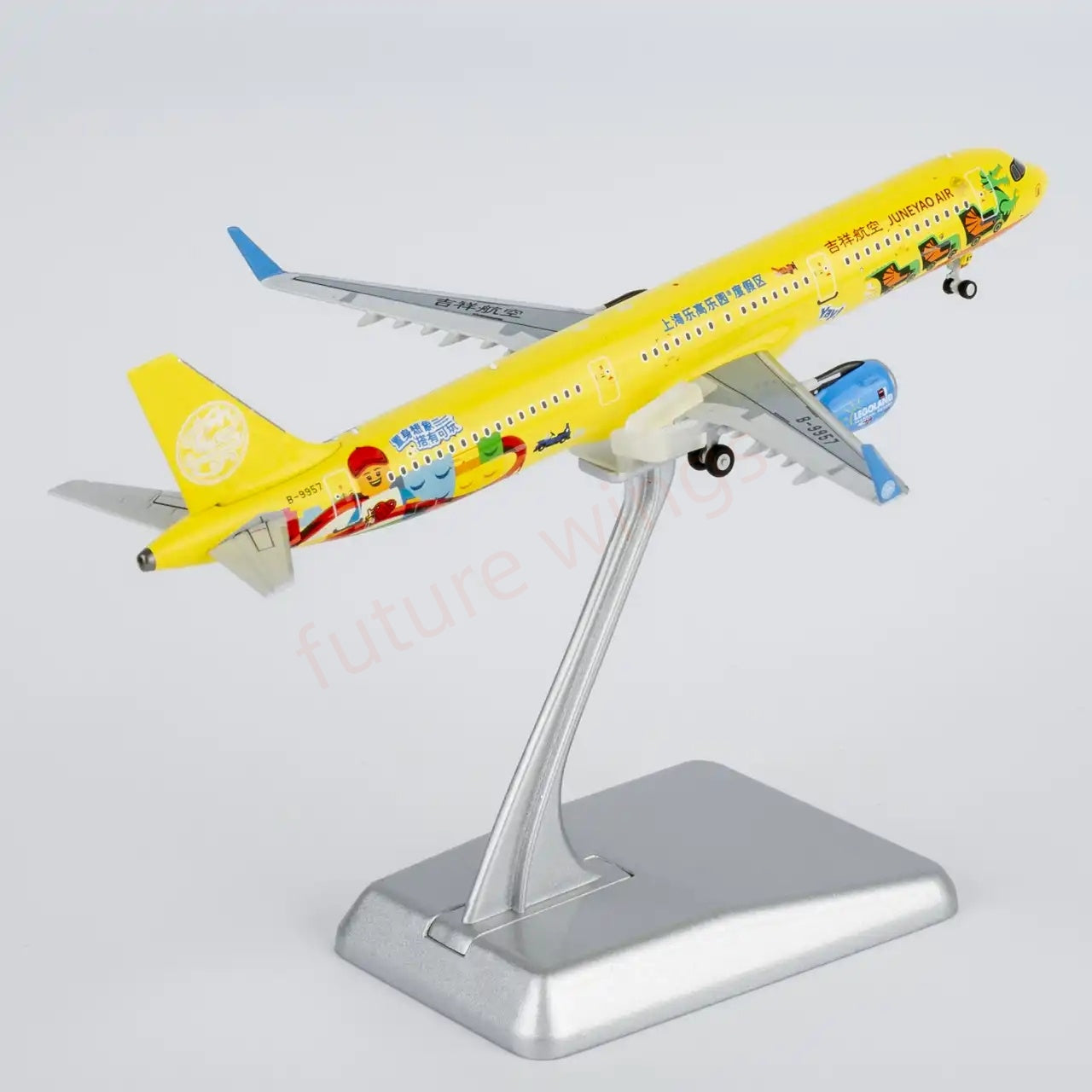 1:400 NG Models NG13141 Juneyao Airlines Airbus A321 B-9957 "LEGO" "Luxury Package"Aircraft Model+Free Tractor