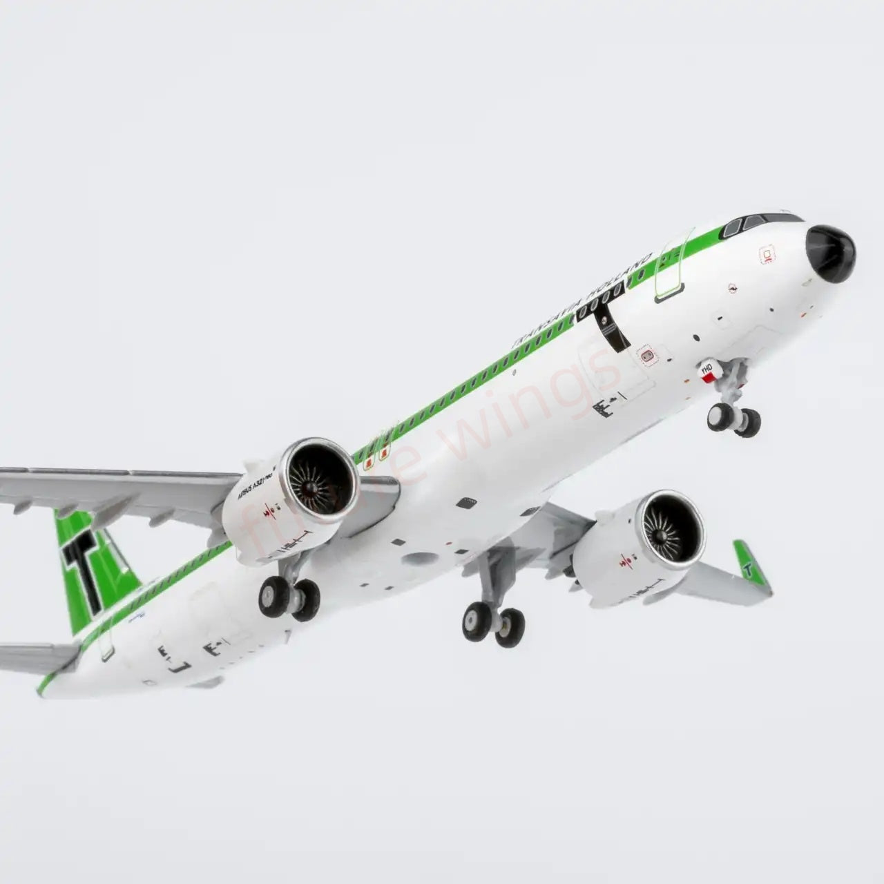 1:400 NG Models NG13139 Transavia Airlines A321neo PH-YHD Aircraft Model+Free Tractor