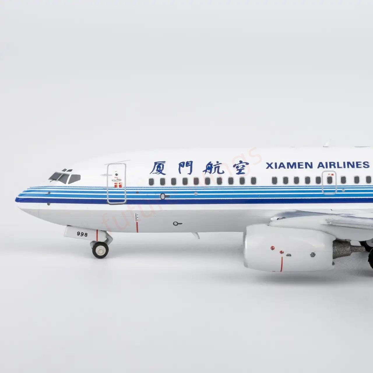 1:400 NG Models NG64138 XiamenAir B737-700 B-2998 Aircraft Model+Free Tractor