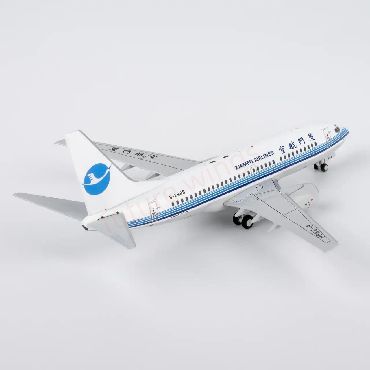 1:400 NG Models NG64138 XiamenAir B737-700 B-2998 Aircraft Model+Free Tractor