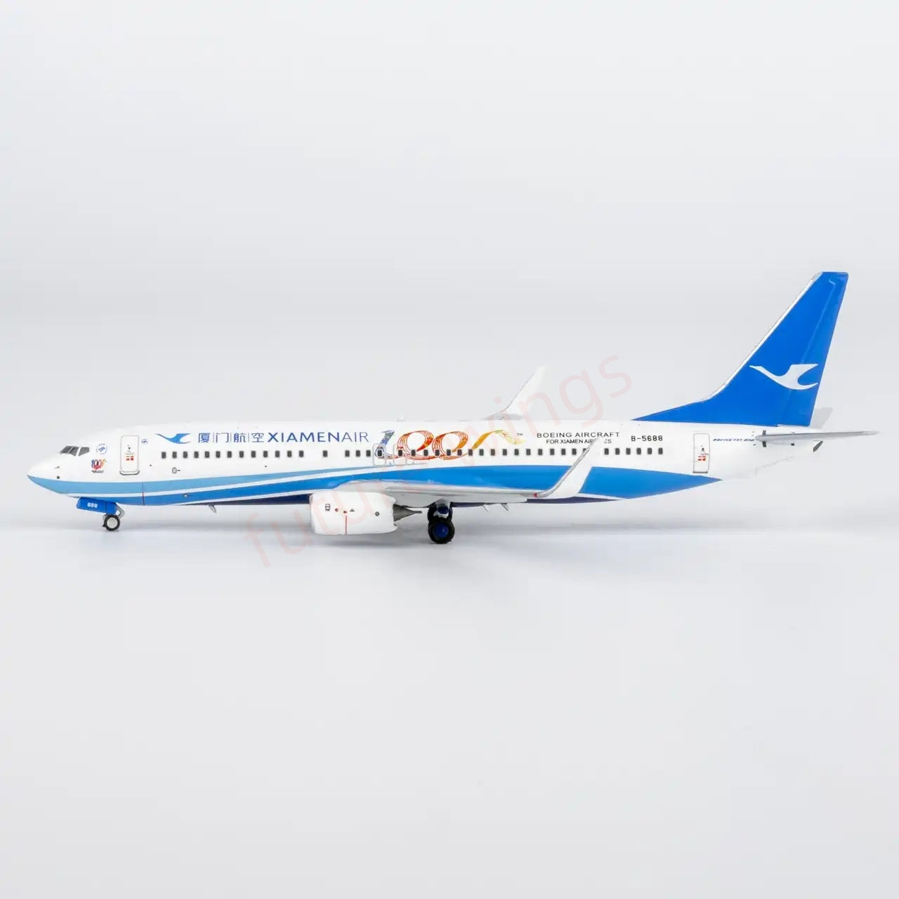 1:400 NG Models NG64147 XiamenAir B737-800 B-5688 “100th” Aircraft Model+Free Tractor